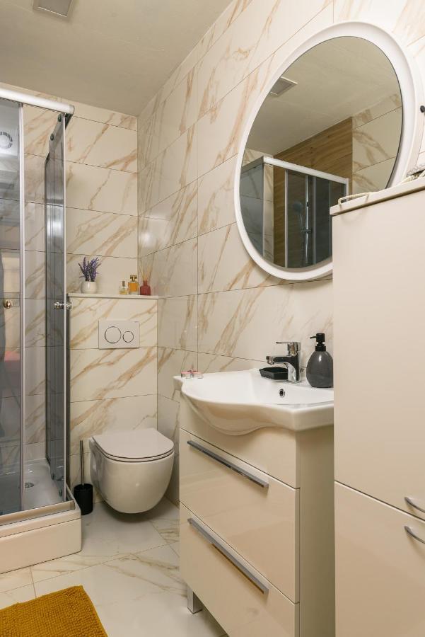 Apartments Mare Trogir Ngoại thất bức ảnh