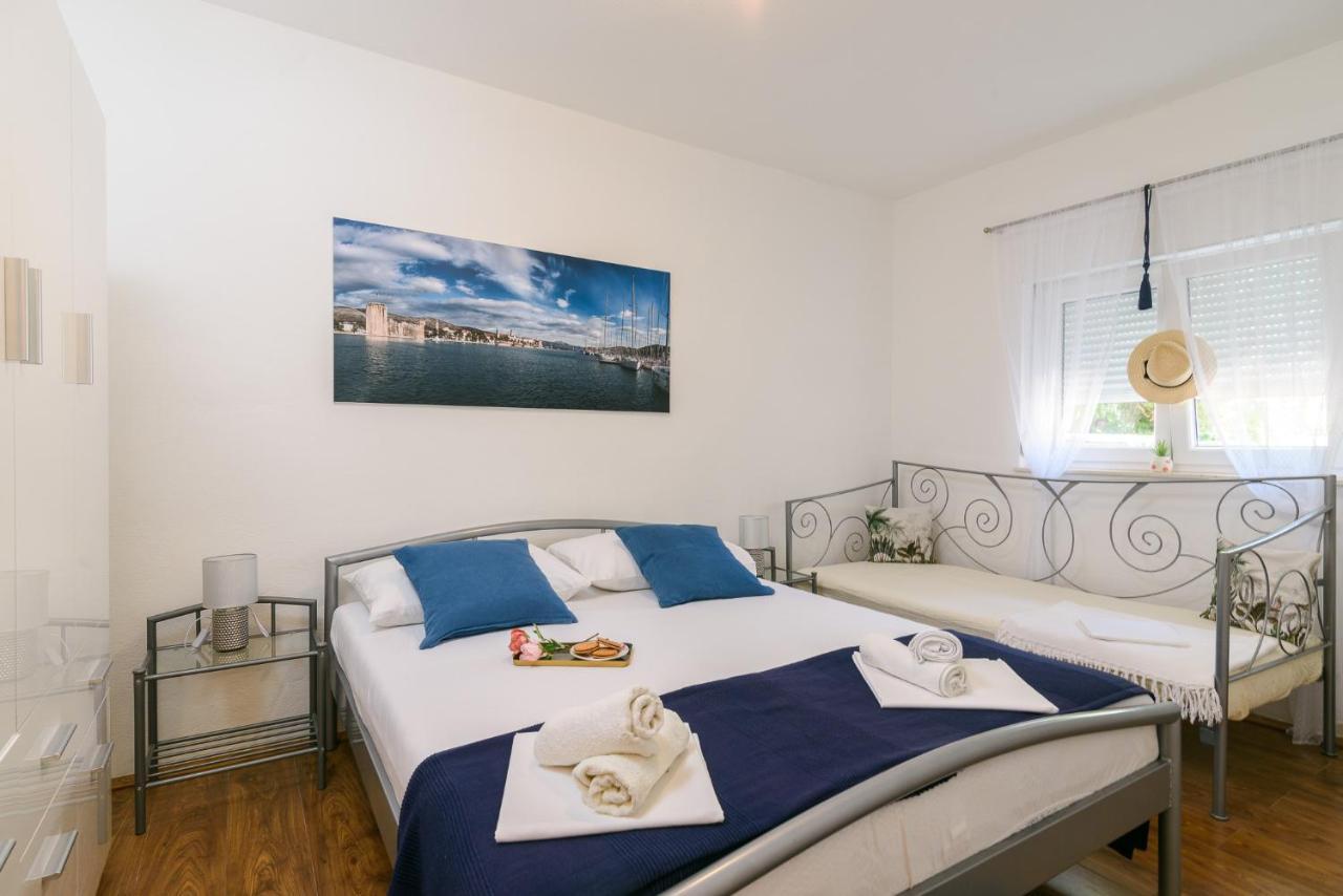 Apartments Mare Trogir Ngoại thất bức ảnh