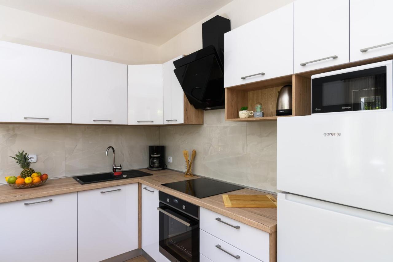 Apartments Mare Trogir Ngoại thất bức ảnh