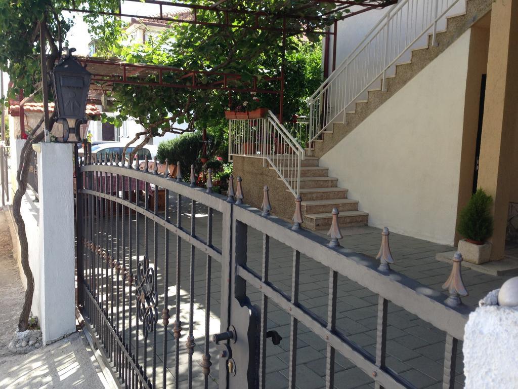 Apartments Mare Trogir Ngoại thất bức ảnh