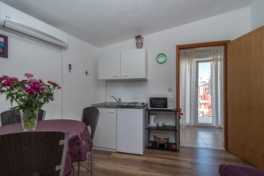 Apartments Mare Trogir Ngoại thất bức ảnh